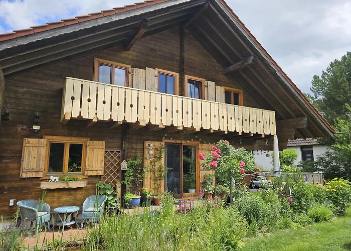 Helle Und Idyllische 2 Zimmer Wohnung Am Rande Von Berlin